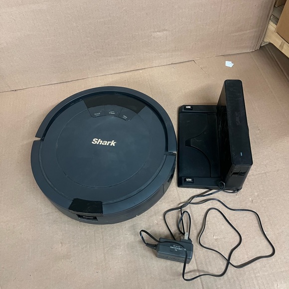 Shark AV753 ION Robot Vacuum, Tri-Brush System, Wifi Connected Grey - Picture 3 of 7